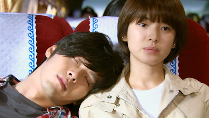 Song Hye-kyo dan Hyun Bin dalam drama Worlds Within.